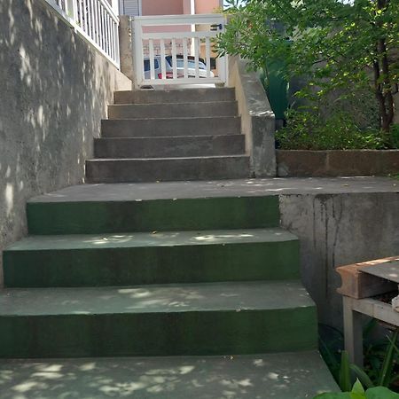 Apartment Mladen Хвар Екстер'єр фото