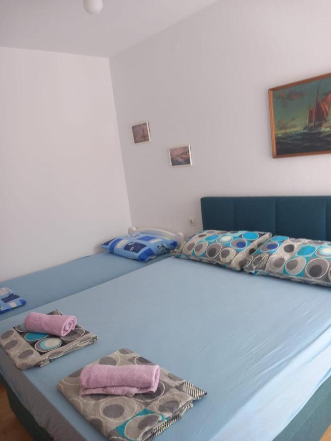 Apartment Mladen Хвар Екстер'єр фото