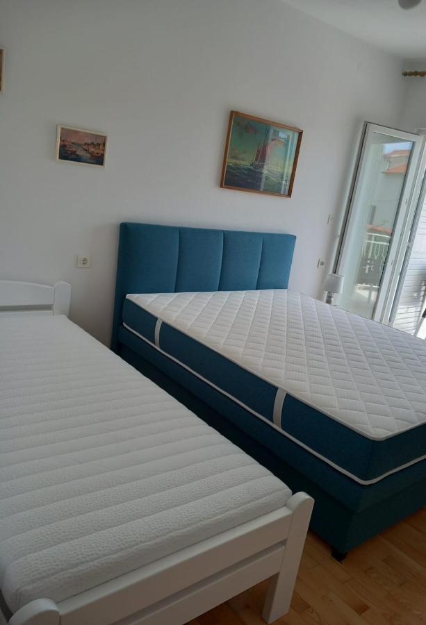 Apartment Mladen Хвар Екстер'єр фото